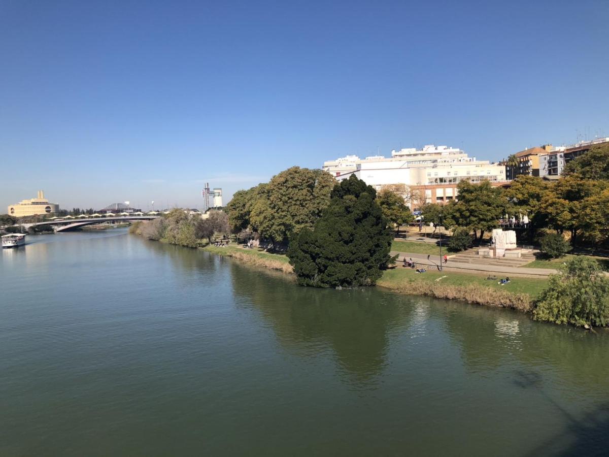 Apartamento al lado del río Sevilha Exterior foto